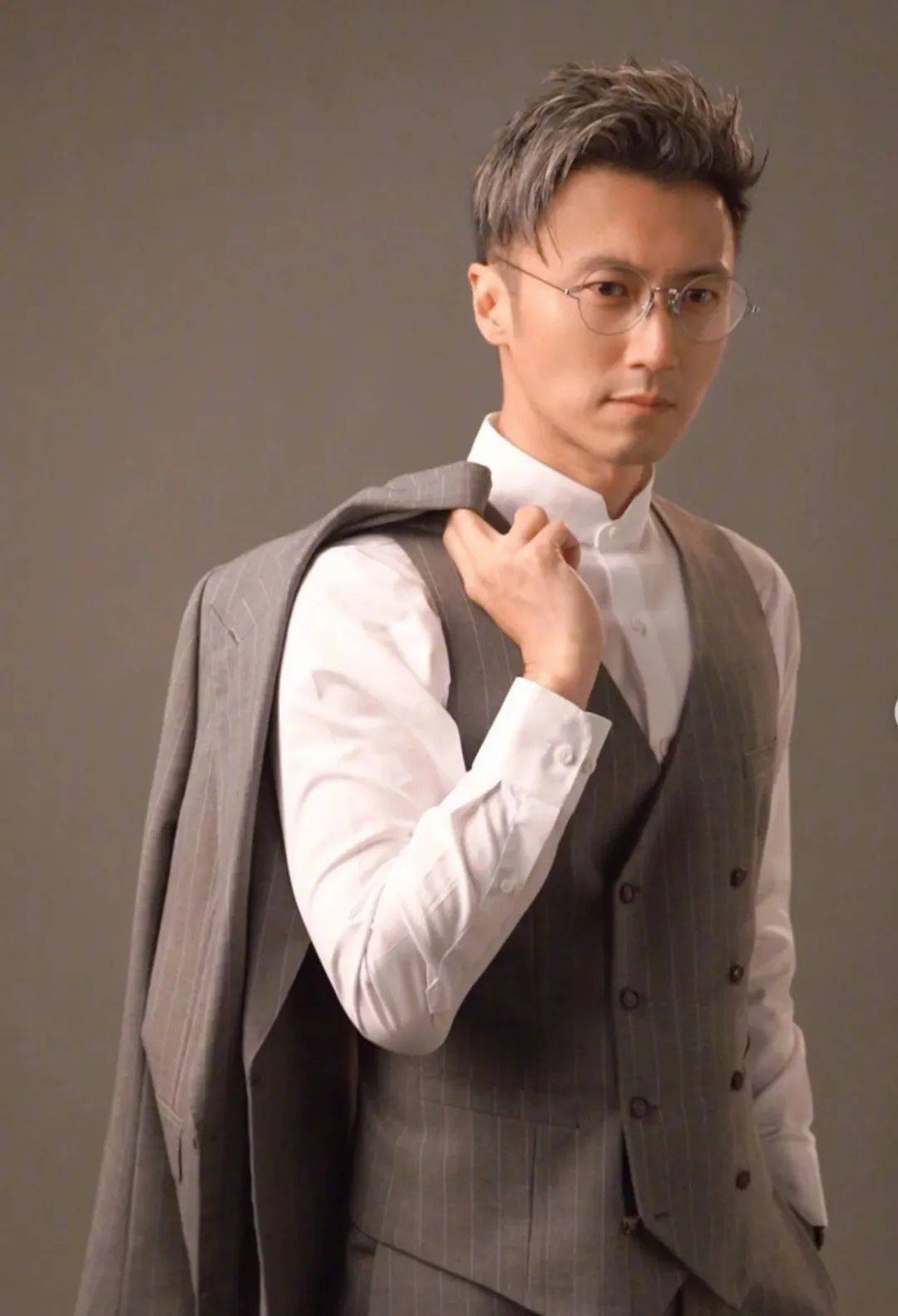 后的她已开, span