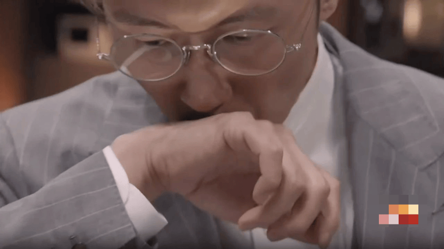 首轮她以高, AA, 似乎有欠专